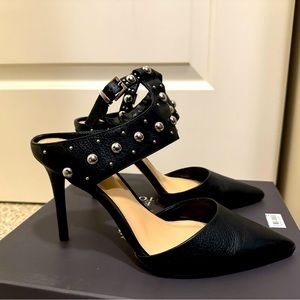 Vince Camuto Ledana studded stilleto closed-toe shoe, black, size 8.5M